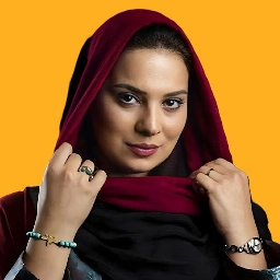 روشنک عجمیان